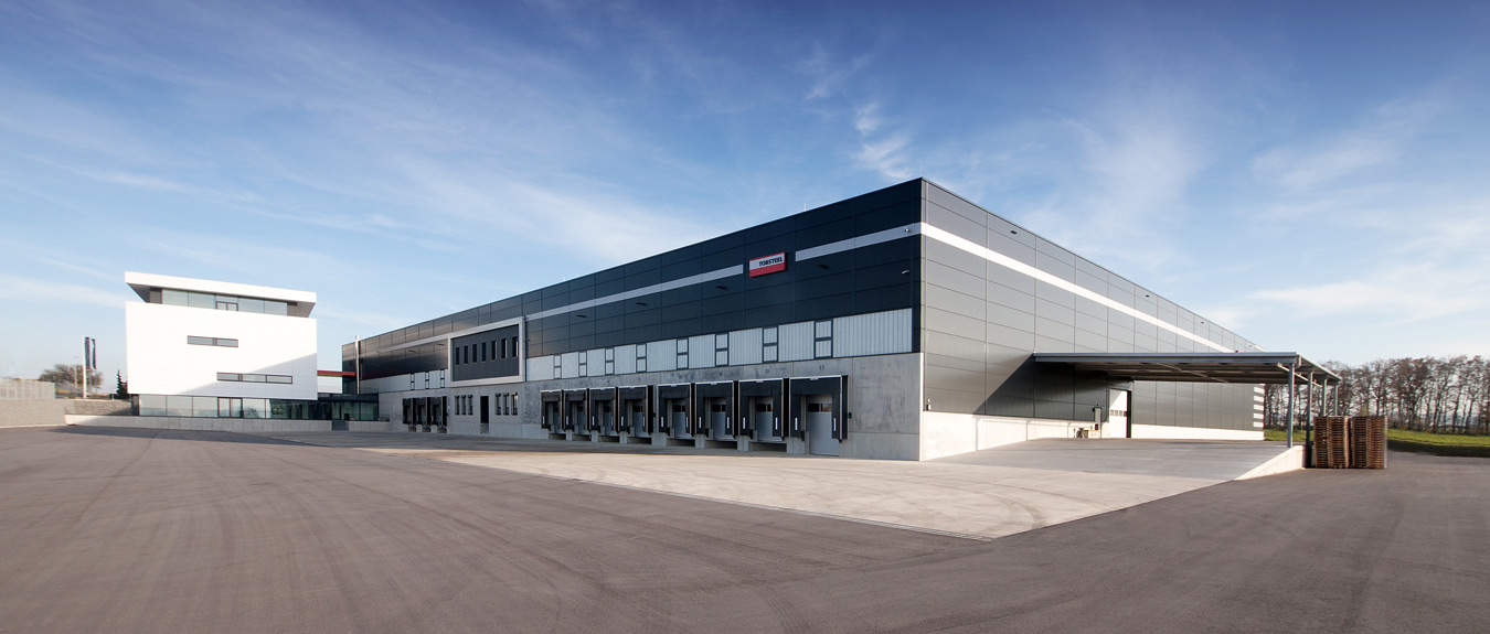 TOBSTEEL-GmbH-Öhringen-Edificio de la empresa El edificio de la empresa TOBSTEEL